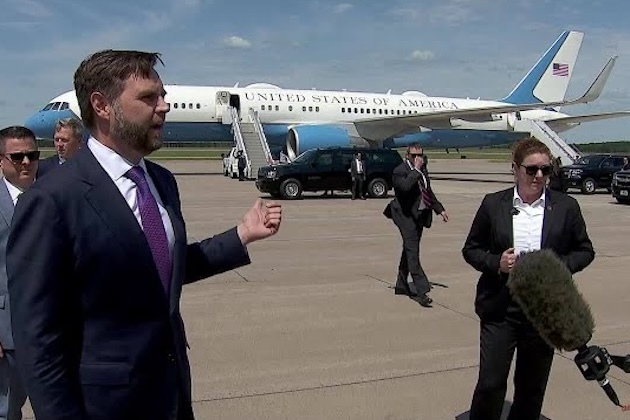 Vance flies to Pakistan, readying for talks between Iran, US