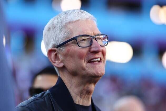 Report: Apple's Cook, Meta's Zuckerberg among Seahawks suitors