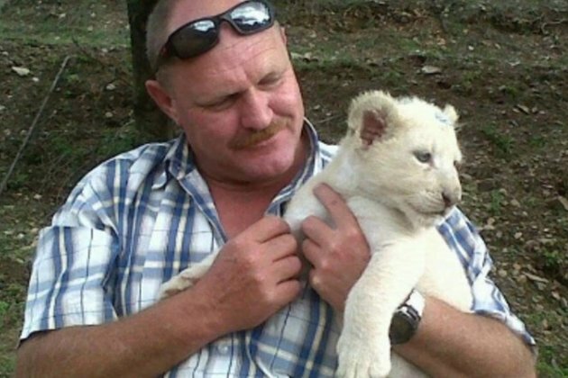 Hawks officer murder: Two men taken in for questioning