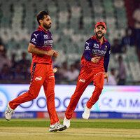 "Uncomplicated consistency backed with tremendous belief": Virat hails Bhuvneshwar's sensational IPL 2026 season