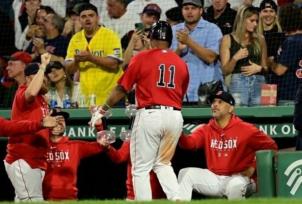 Red Sox again delay Rafael Devers' spring debut