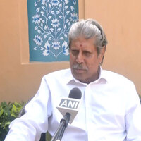 "One's personal choice whether they want to shake hands ": Kapil Dev on India-Pakistan handshake controversy