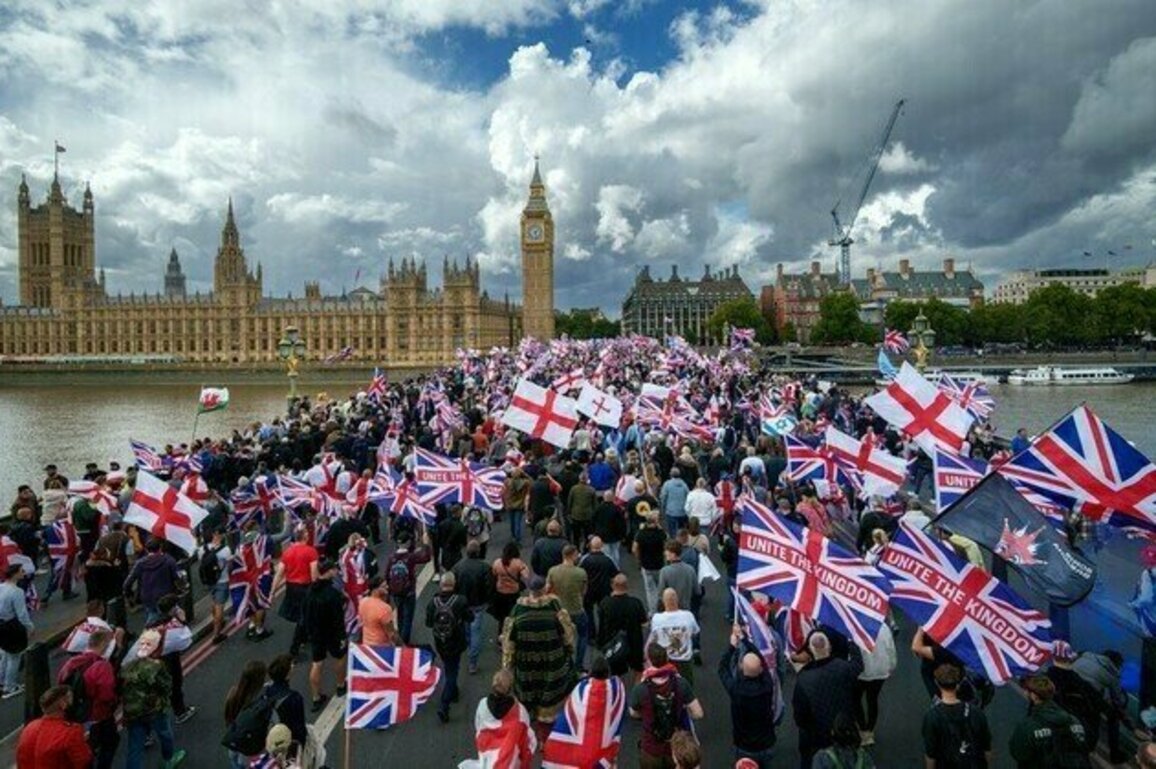 Starmer claims protesters have no right to use diverse UK flag