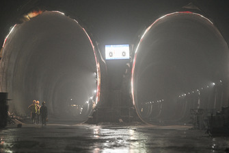 CHINA-CHONGQING-RAIL TRANSIT LINE 15-ZHONGLIANGSHAN TUNNEL-COMPLETION (CN)