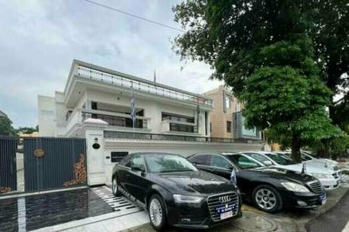 Police bust fake embassy near New Delhi