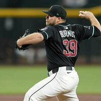 Diamondbacks score 5 in ninth to rally past Brewers