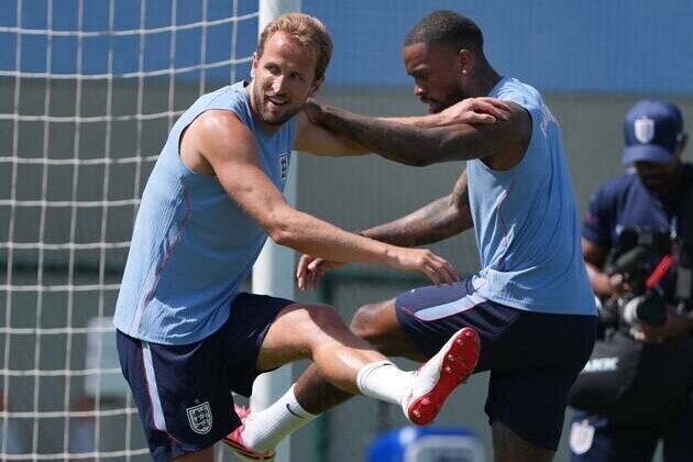 Heavily favored England expect DR Congo's best in their knockout debut