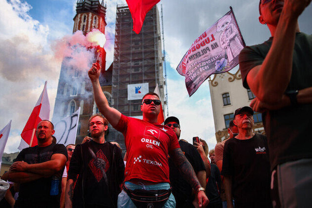 Most Poles want unemployed Ukrainian men deported  poll