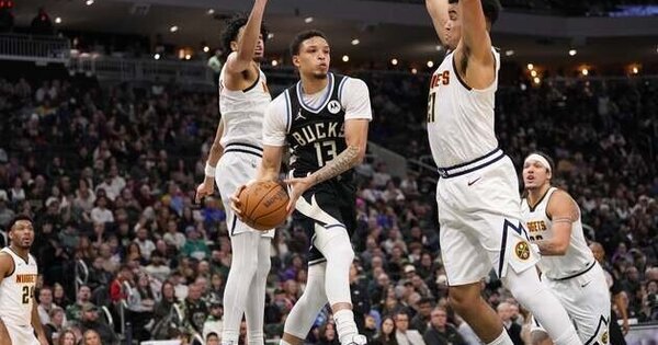 Minus Giannis Antetokounmpo , Bucks face first challenge vs . Mavs