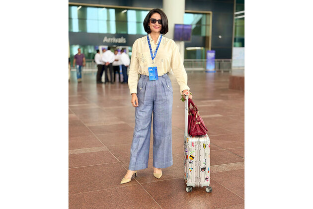 Actor Gul Panag boards first direct flight from Lucknow to Noida, calls it "special one"