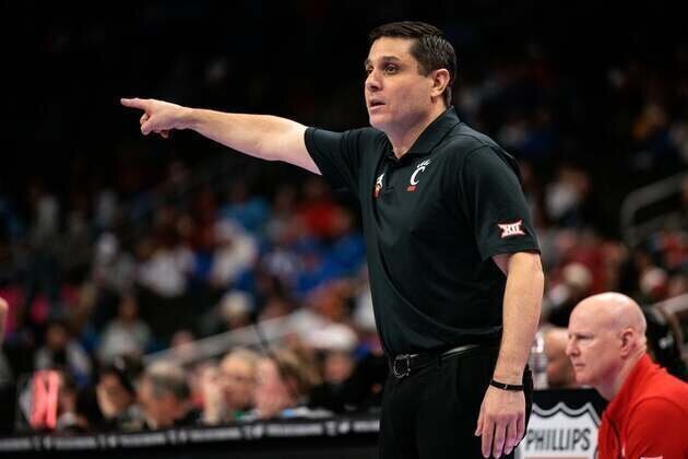 Cincinnati fires coach Wes Miller