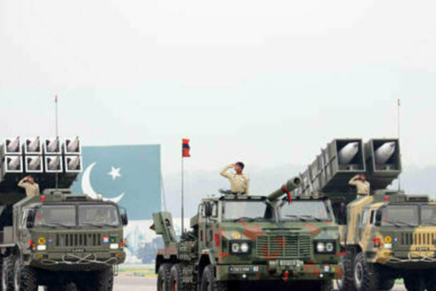 Senior Pakistani official threatens India with nukes