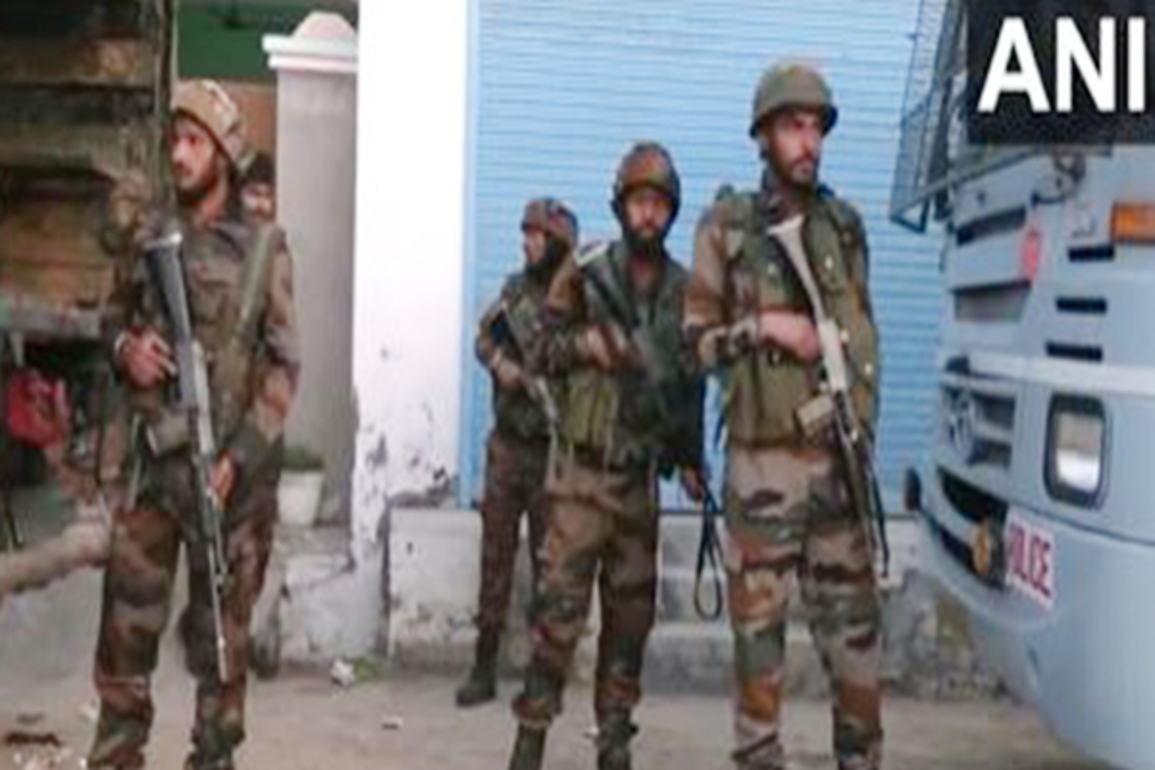J-K police, Indian Army continue cordon and search operation in Hiranagar