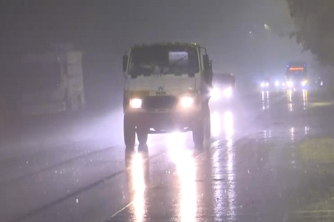 Delhi air quality improves to 123 after rain, AQI in "moderate" category