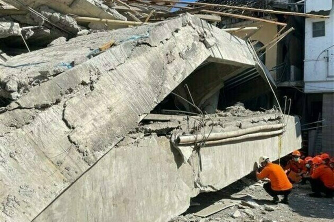 91 People Possibly Still under Collapsed Indonesian School: Official