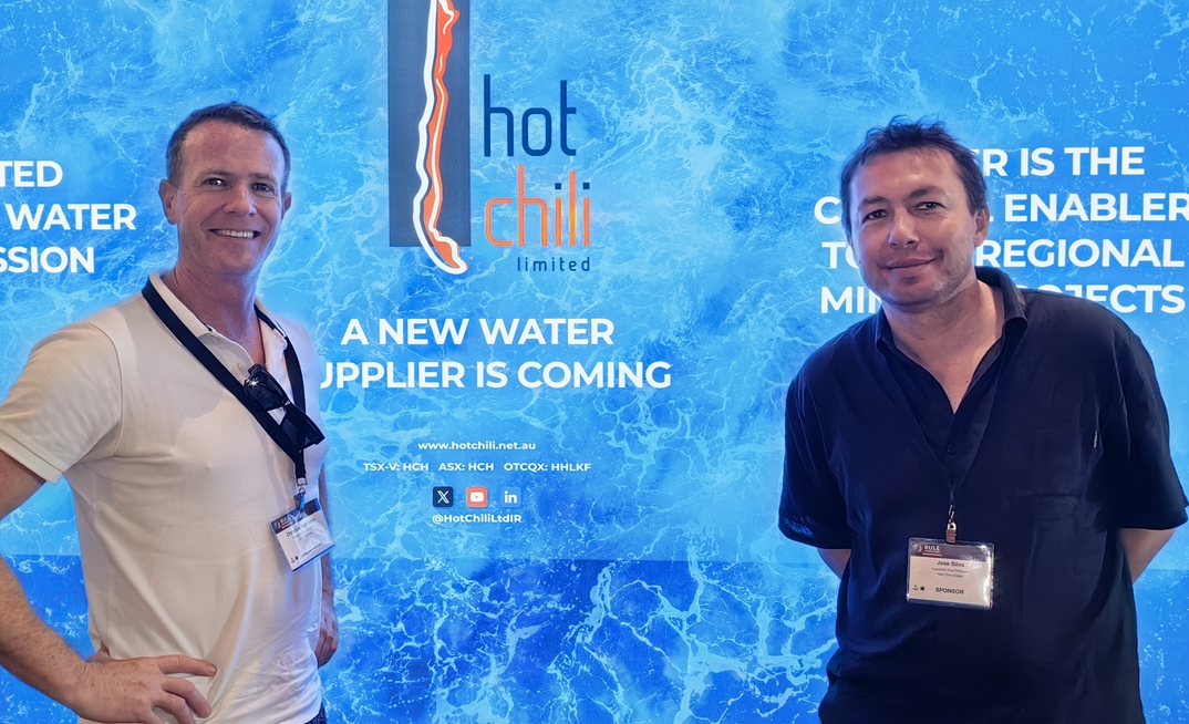 Hot Chili MD Christian Easterday (left) launches Huasco Water. Credit: Paul Harris. 