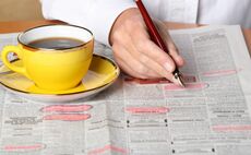 Employment holds despite worsening outlook