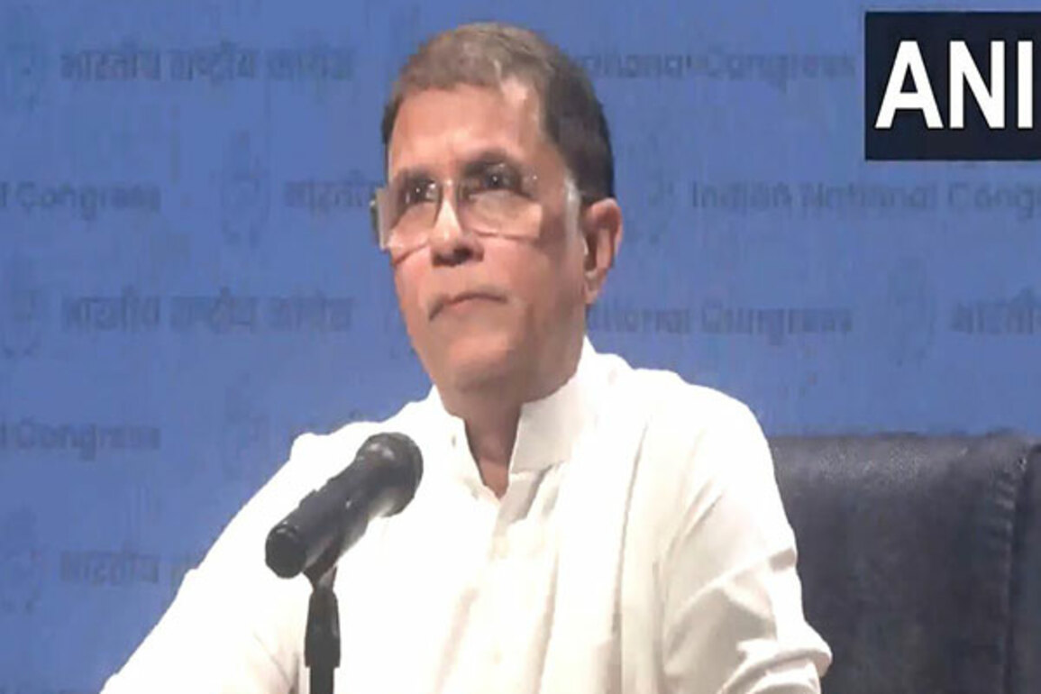 "India is loud at home but lonely abroad": Congress' Pawan Khera slams BJP govt's "muscular foreign policy"
