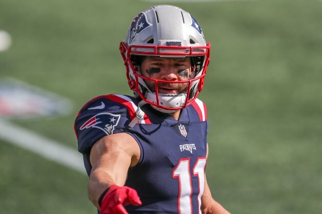Report: Patriots putting WR Edelman (knee) on IR