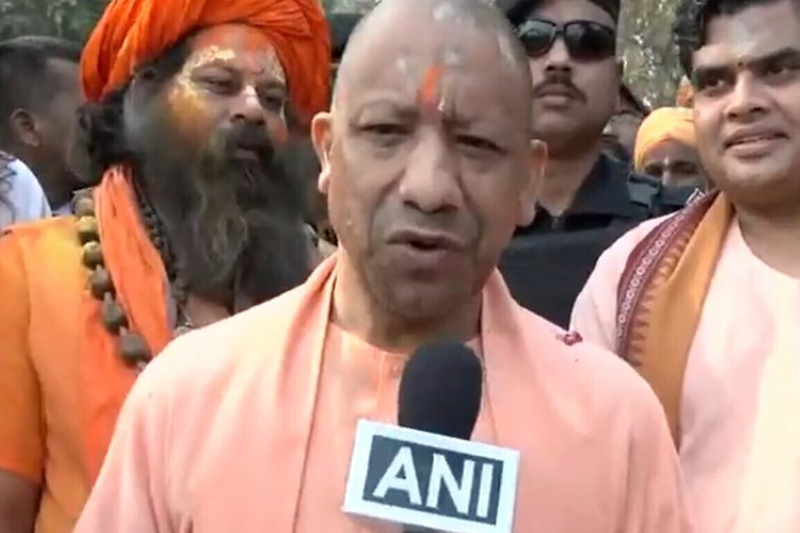 "Entire state connecting": CM Yogi Adityanath shares heartfelt Holi greetings