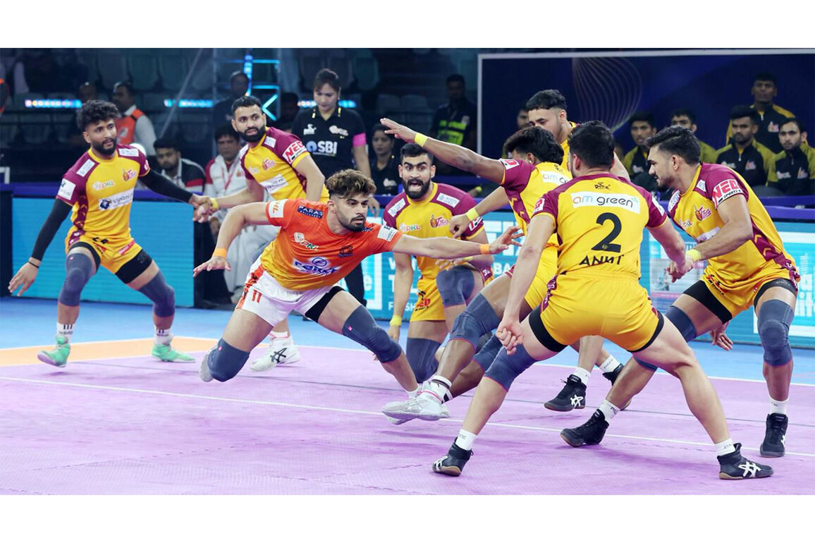 Puneri Paltan fight off resilient Telugu Titans, set up PKL 12's ultimate clash against Dabang Delhi