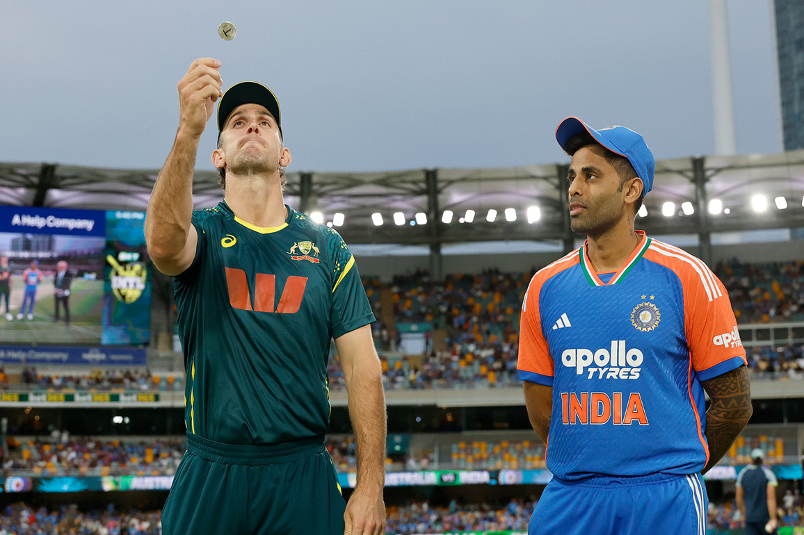 5th T20I: Australia win toss; opt to bowl first against India at Brisbane