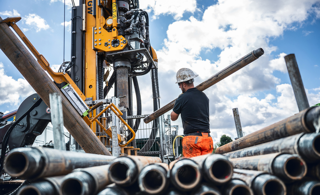 More than 19,200 m were drilled and a total of 160 geothermal probes were installed by Bauer Resources on a project in Frankfurt, Germany. Credit: Bauer