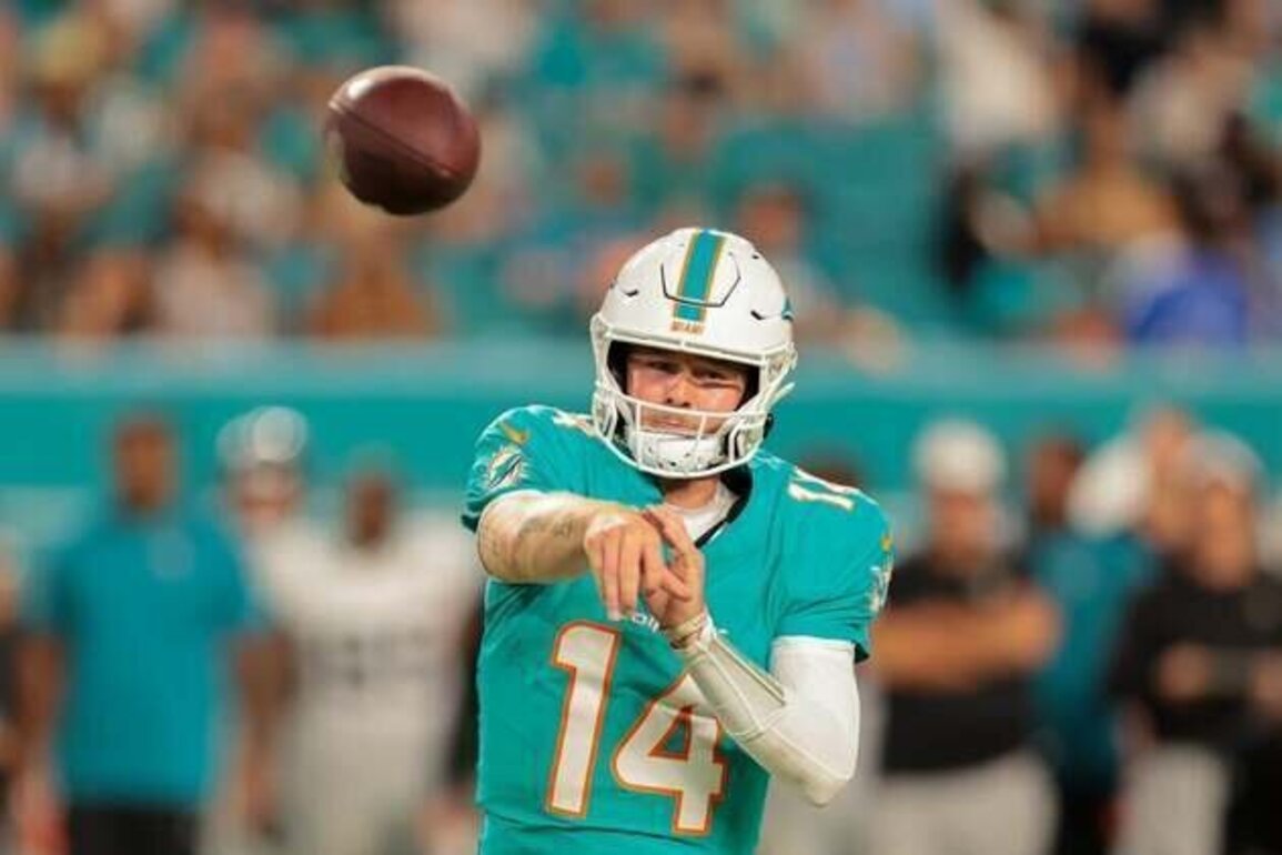 Dolphins change QBs while Bengals don't ahead of matchup
