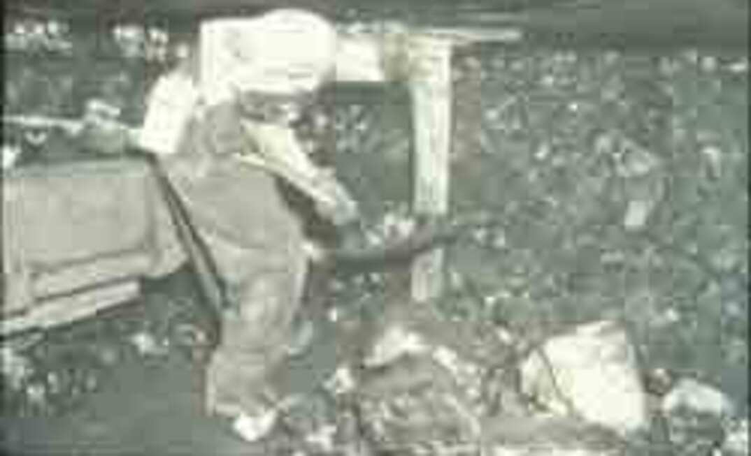 Rock doctor diagnoses roof bolting