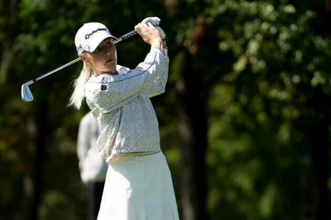 Charley Hull's 5-under 67 propels her into lead at Kroger Queen City