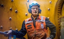 Metso's Thomas Lundqvist in front of an AG mill.