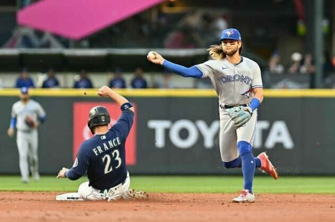 Blue Jays add Bo Bichette, Ty France to World Series roster