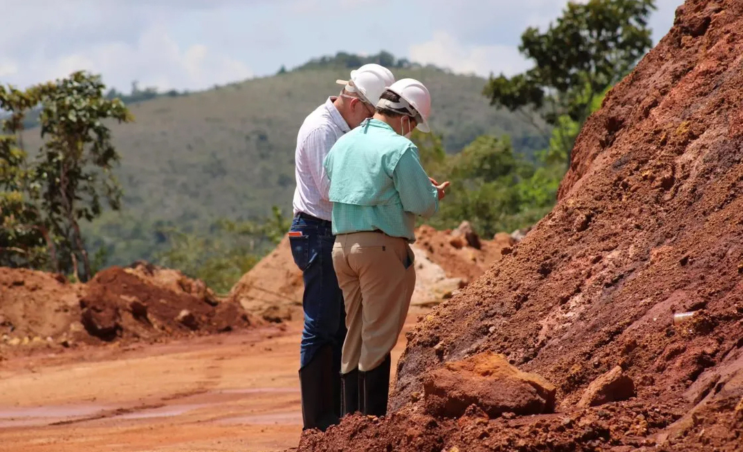 Exploração da BRE em projeto de terras raras na BA rocha monte alto