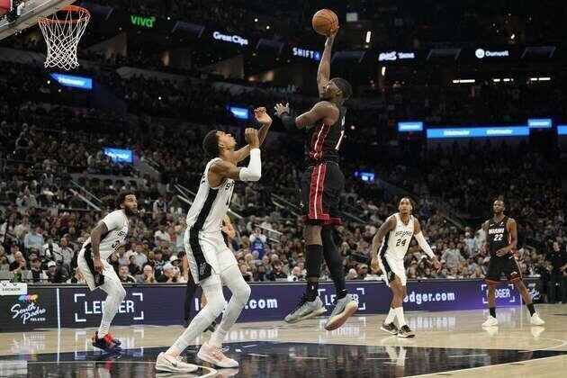 Spurs look to continue rise as Heat hope to stop fall