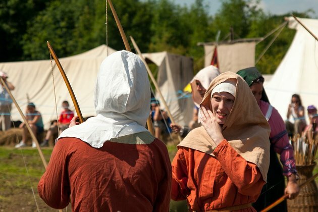 Curious Kids: who was the first person to speak English?