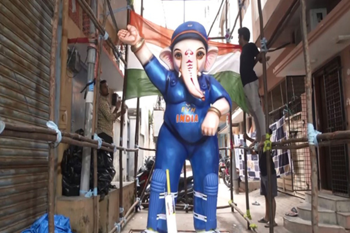 Hyderabad: Cricket-themed Bal Yuva Ganesh idol showcases a blend of sports, spirituality