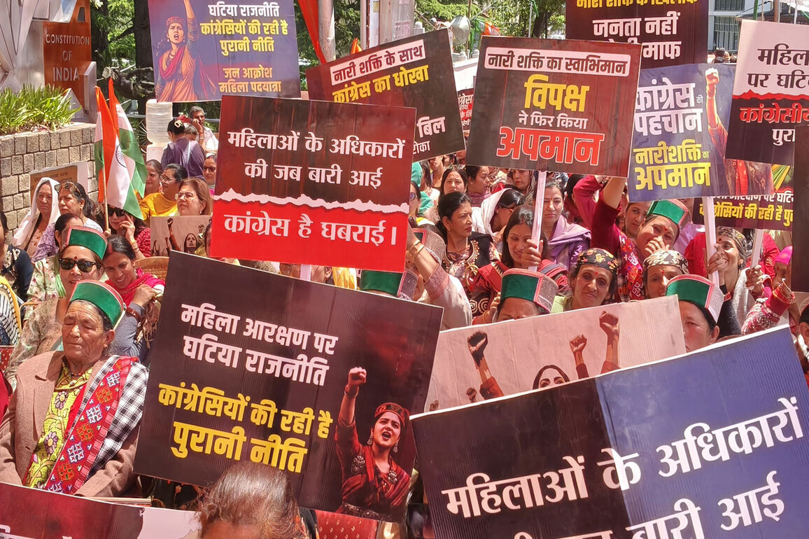 BJP women hold 'Jan Akrosh Mahila Padyatra' in Shimla, stress Bengal, Tamil Nadu voters will respond