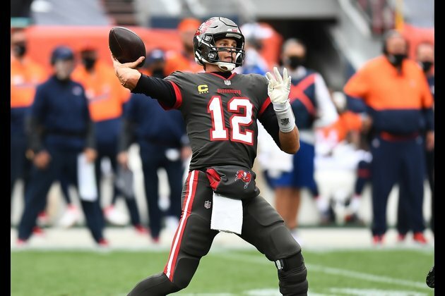Brady throws 3 TD passes as Bucs beat Broncos