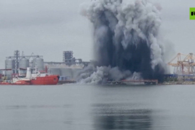 Suspected Ukrainian drone explodes in Romanian port