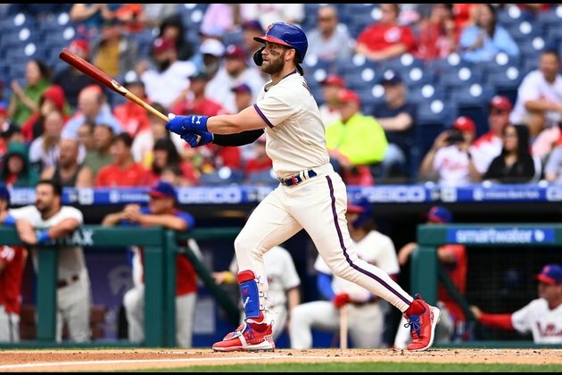 Phillies seek improved road performances against Cubs