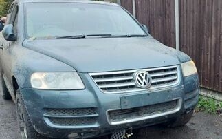 Hare coursers travel from Wrexham and Northampton to hunt hares in Lincolnshire