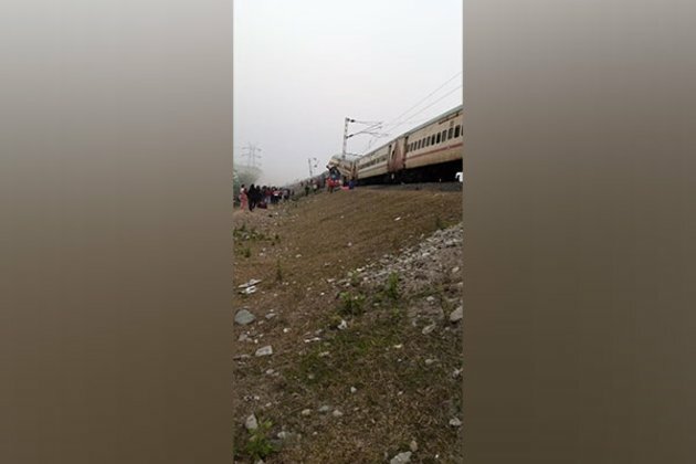 4 people dead, over 50 injured in West Bengal train accident: NDRF