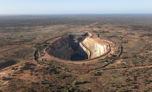  The Yunndaga pit next to the highway at Kingwest Resources’ Menzies gold project in WA, where the company is proving up further potential 