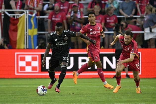 Eduard Lowen shines as St. Louis City blank Dynamo