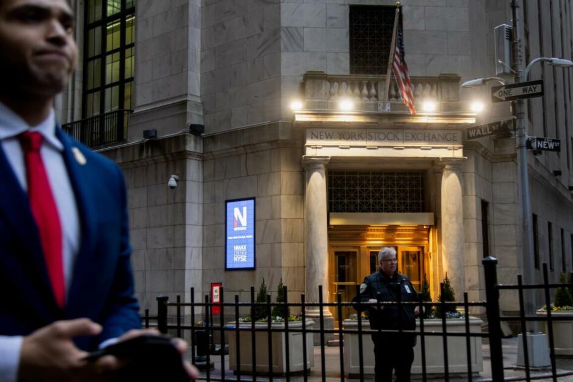 Trump gets more pushback on tariffs as markets slide