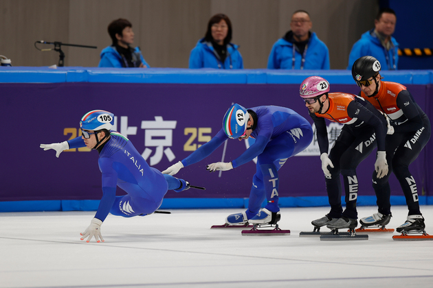 (SP)CHINA-BEIJING-SHORT TRACK SPEED SKATING-MEN'S 5000M RELAY-QUARTERFINAL (CN)