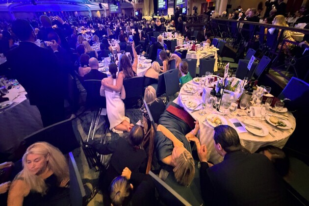 Trump to brief media after shooting scare at WH Correspondents' Dinner; VP, First Lady, Cabinet safe