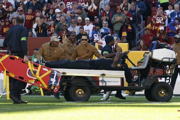 Commanders DE Efe Obada undergoes surgery on leg breaks