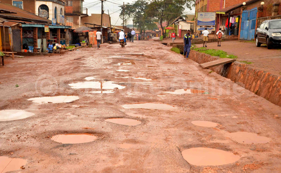 Oluguudo lw'e Bakuli-Butuukiro- Bulange luwomoggose. Oluguudo lw'e Bakuli-Butuukiro- Bulange luwomoggose.
