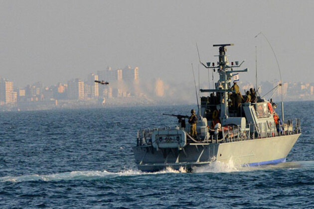 Israeli navy intercepts Gaza-bound flotilla, detains 21